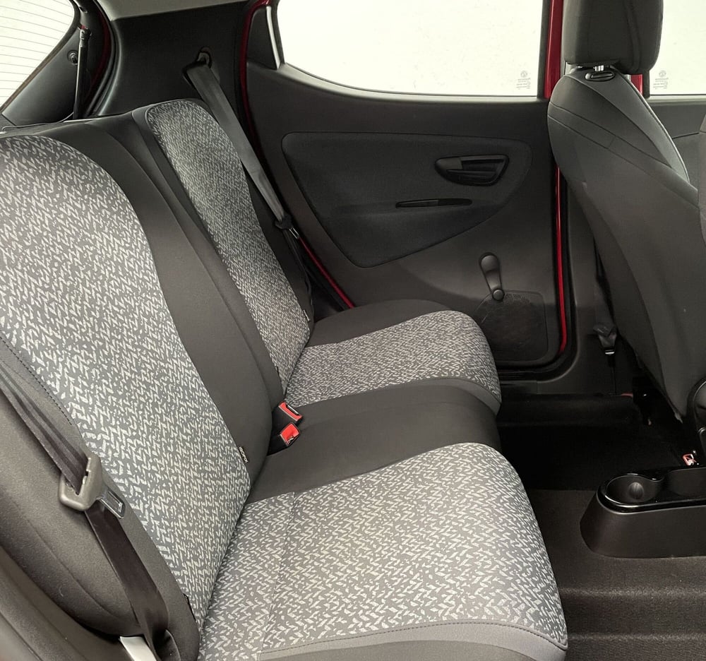 Lancia Ypsilon usata a Novara (9)
