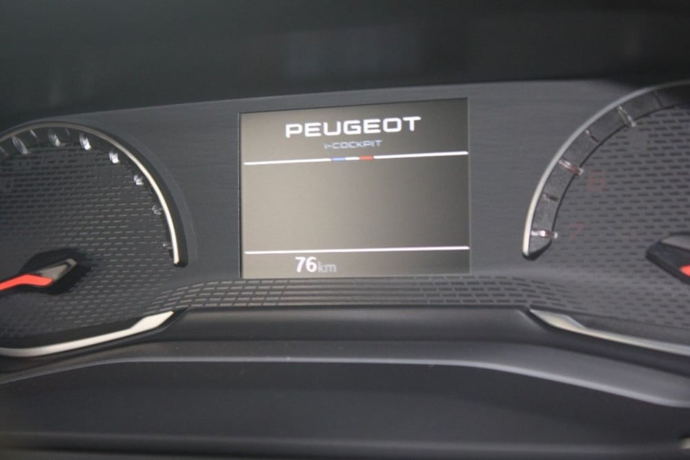 Peugeot 208 nuova a Viterbo (13)