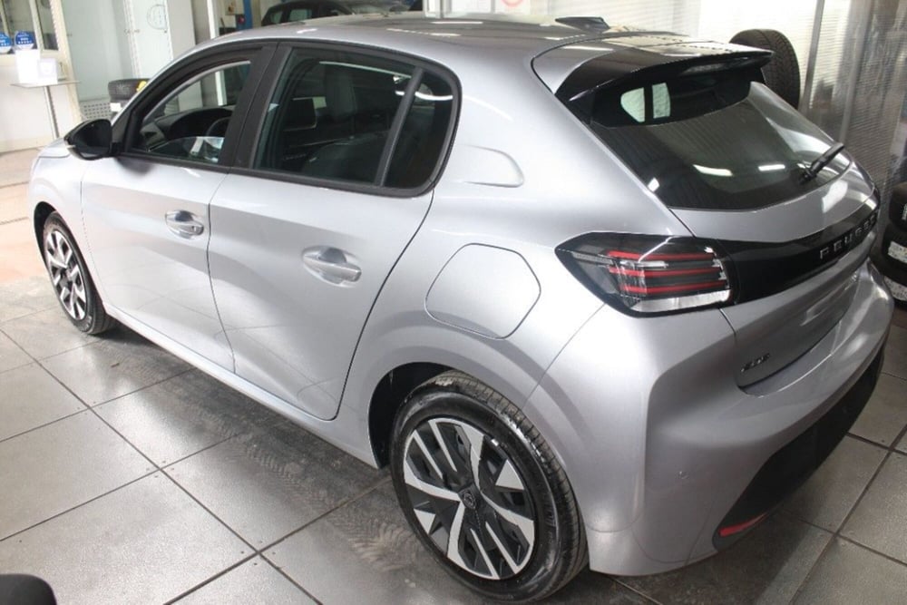 Peugeot 208 nuova a Viterbo (5)