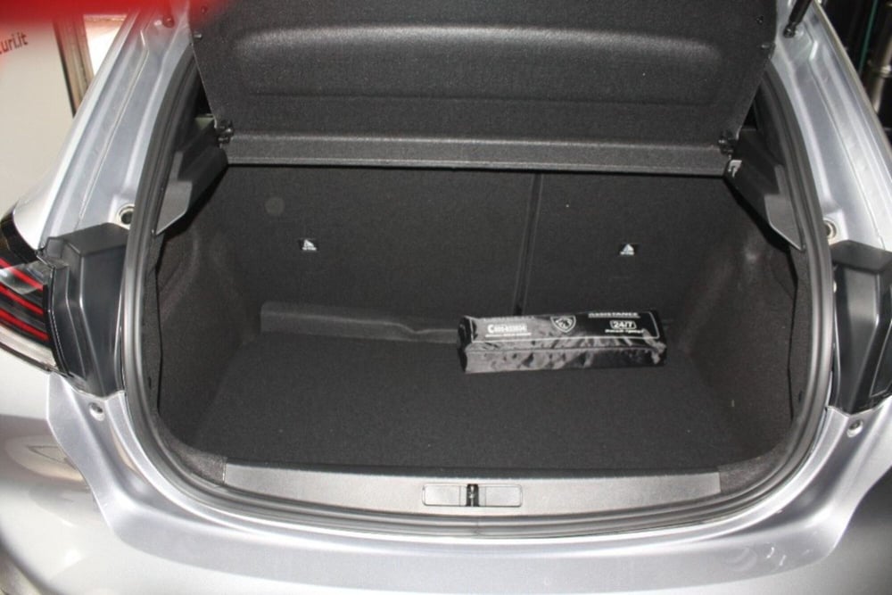 Peugeot 208 nuova a Viterbo (7)