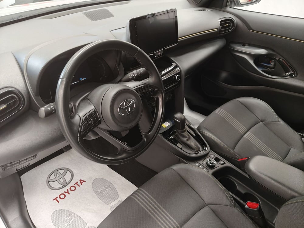 Toyota Yaris Cross usata a Roma (13)