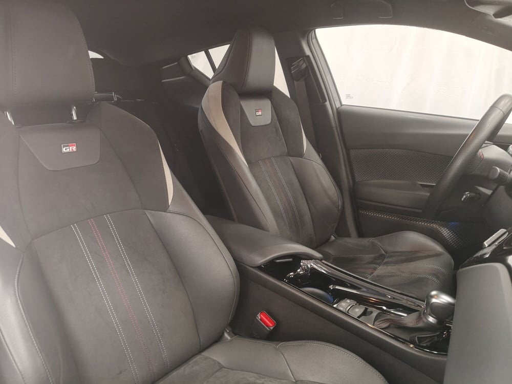 Toyota Toyota C-HR usata a Roma (7)