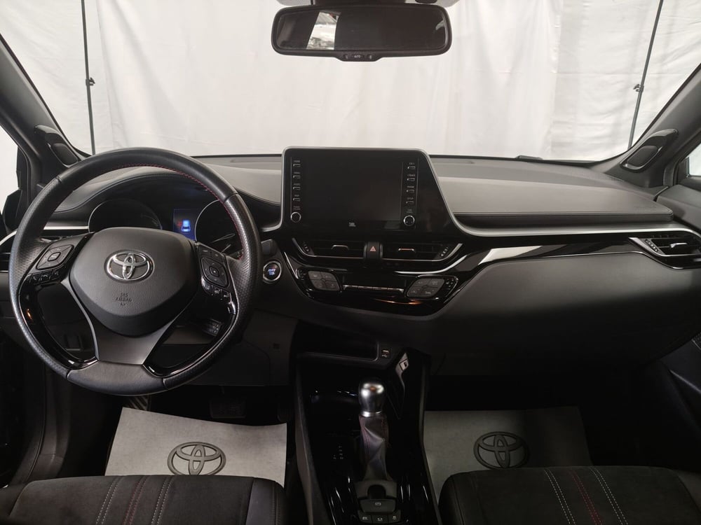 Toyota Toyota C-HR usata a Roma (9)