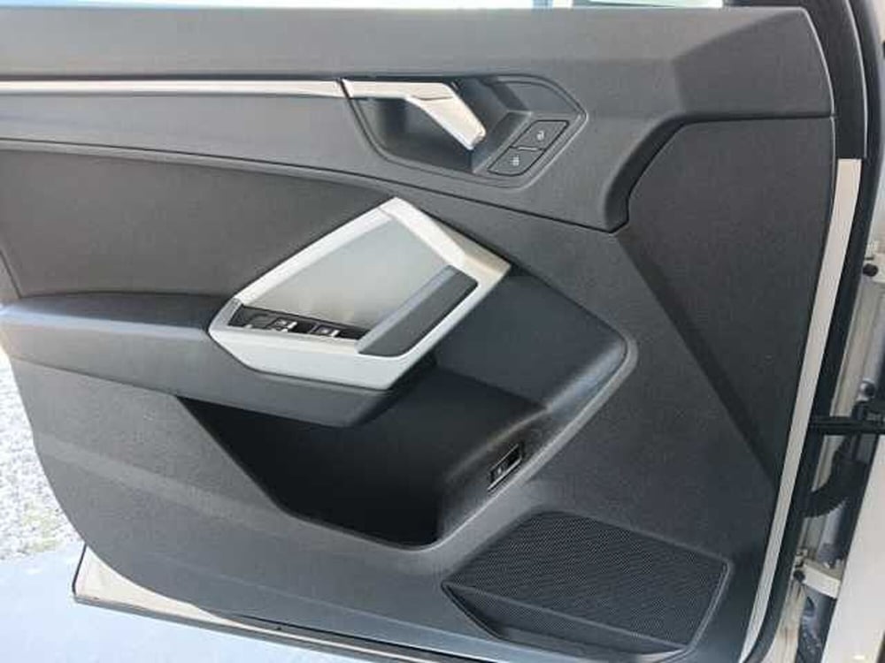 Audi Q3 Sportback usata a Lucca (11)
