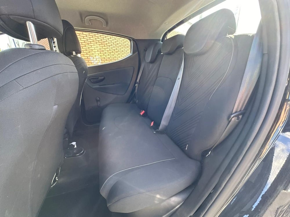 Lancia Ypsilon usata a Monza e Brianza (6)