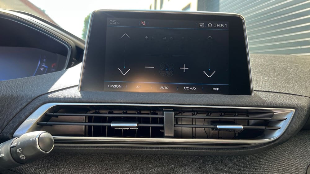 Peugeot 3008 usata a Parma (9)