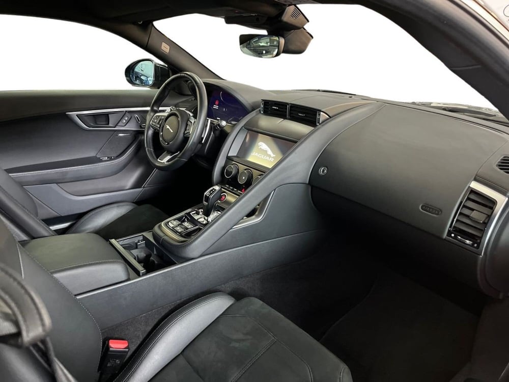 Jaguar F-Type Coupé usata a Bari (19)