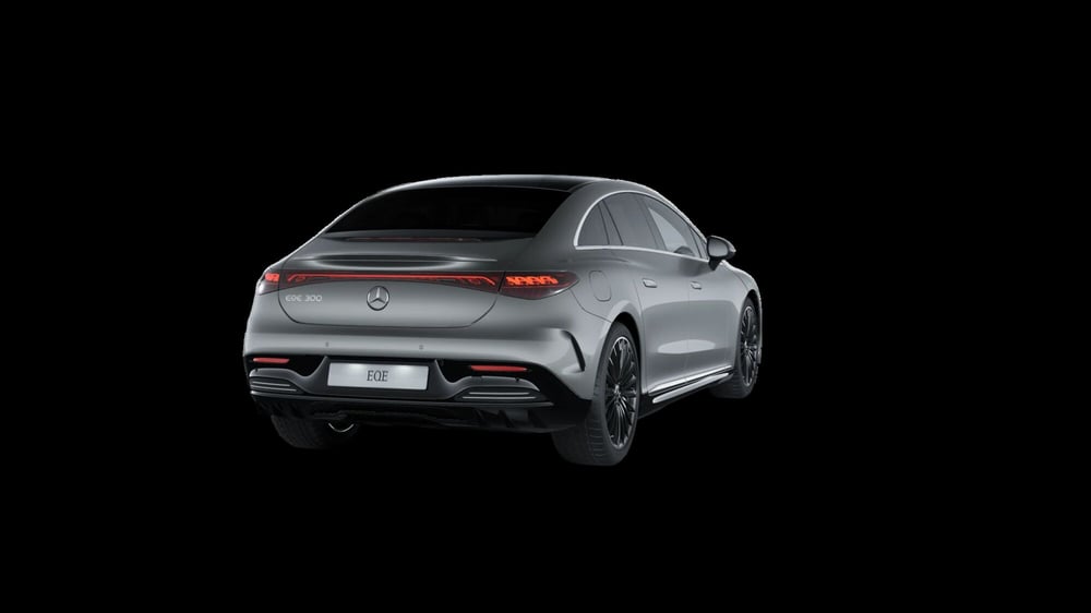 Mercedes-Benz EQE nuova a Milano (3)