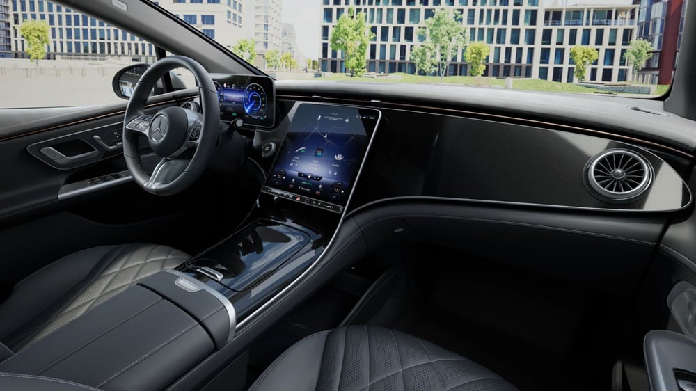 Mercedes-Benz EQE nuova a Milano (5)