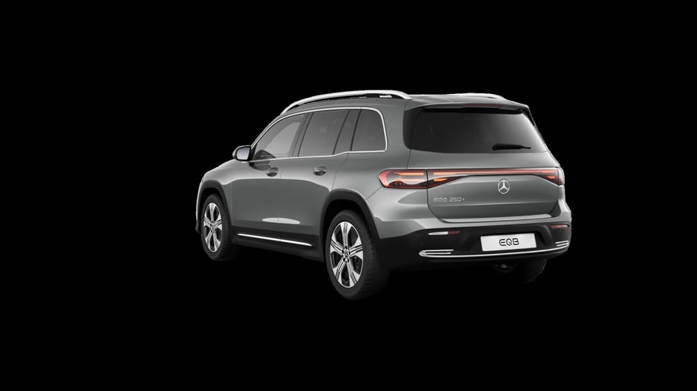 Mercedes-Benz EQB nuova a Milano (3)