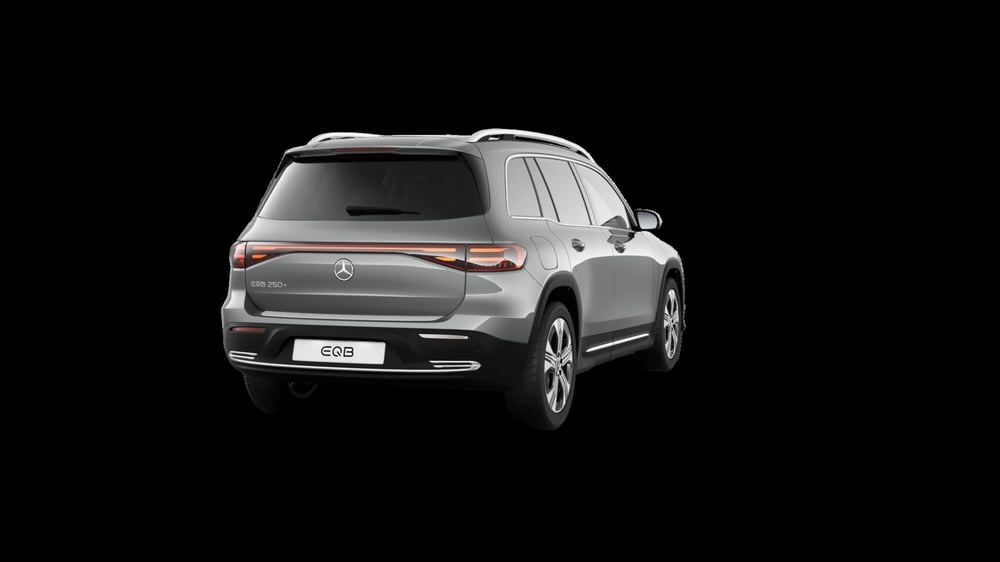 Mercedes-Benz EQB nuova a Milano (4)