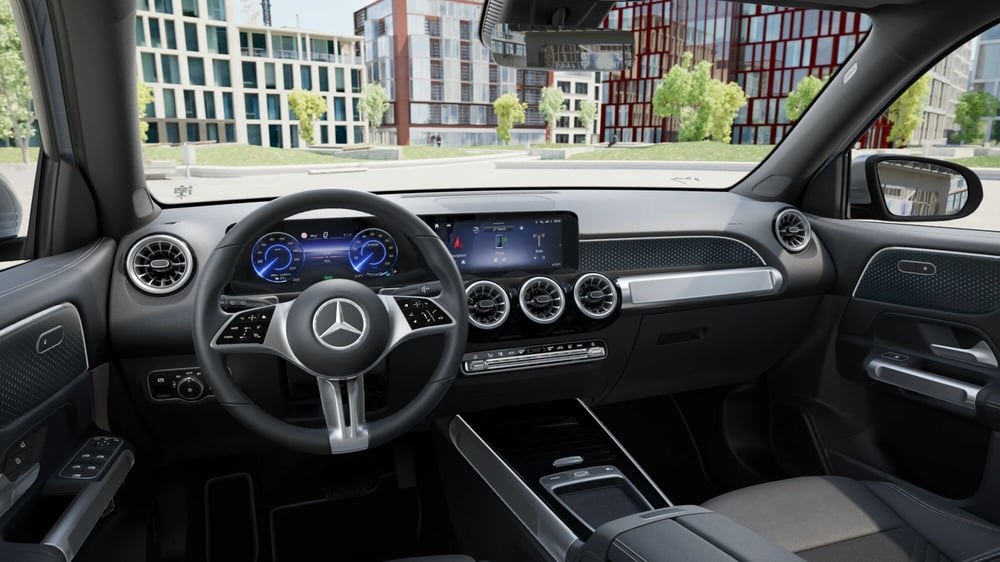 Mercedes-Benz EQB nuova a Milano (6)