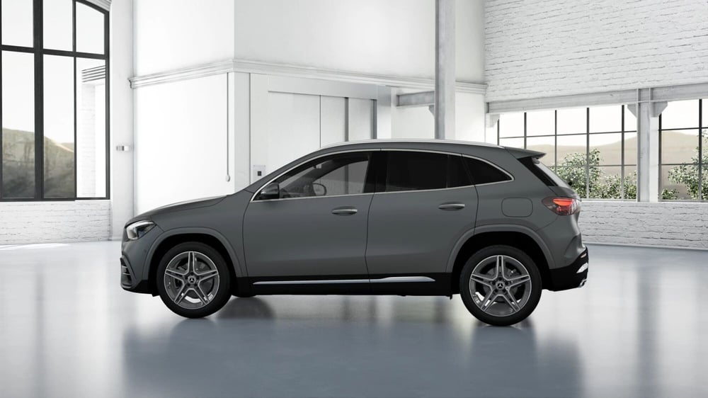Mercedes-Benz GLA SUV nuova a Chieti (2)