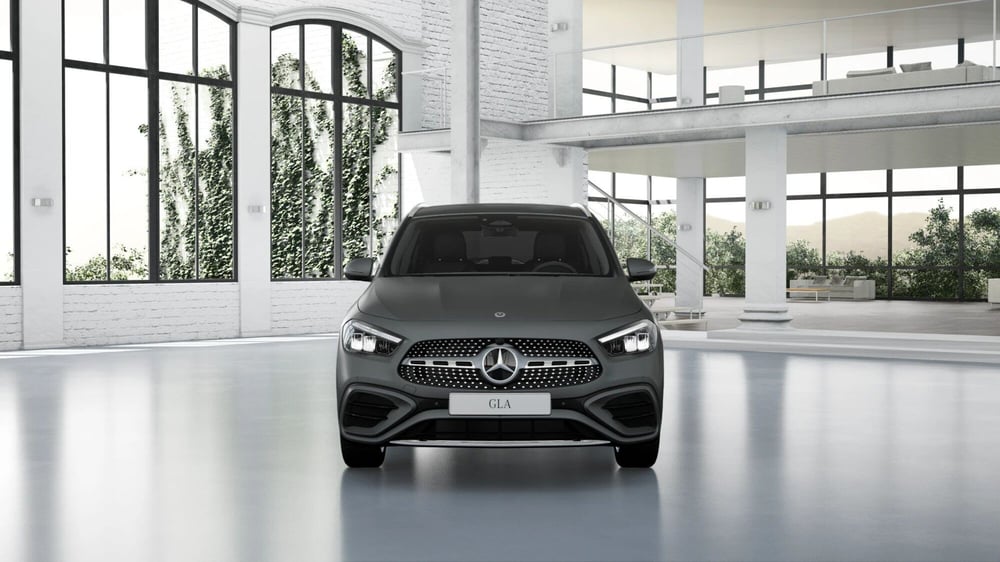 Mercedes-Benz GLA SUV nuova a Chieti (4)