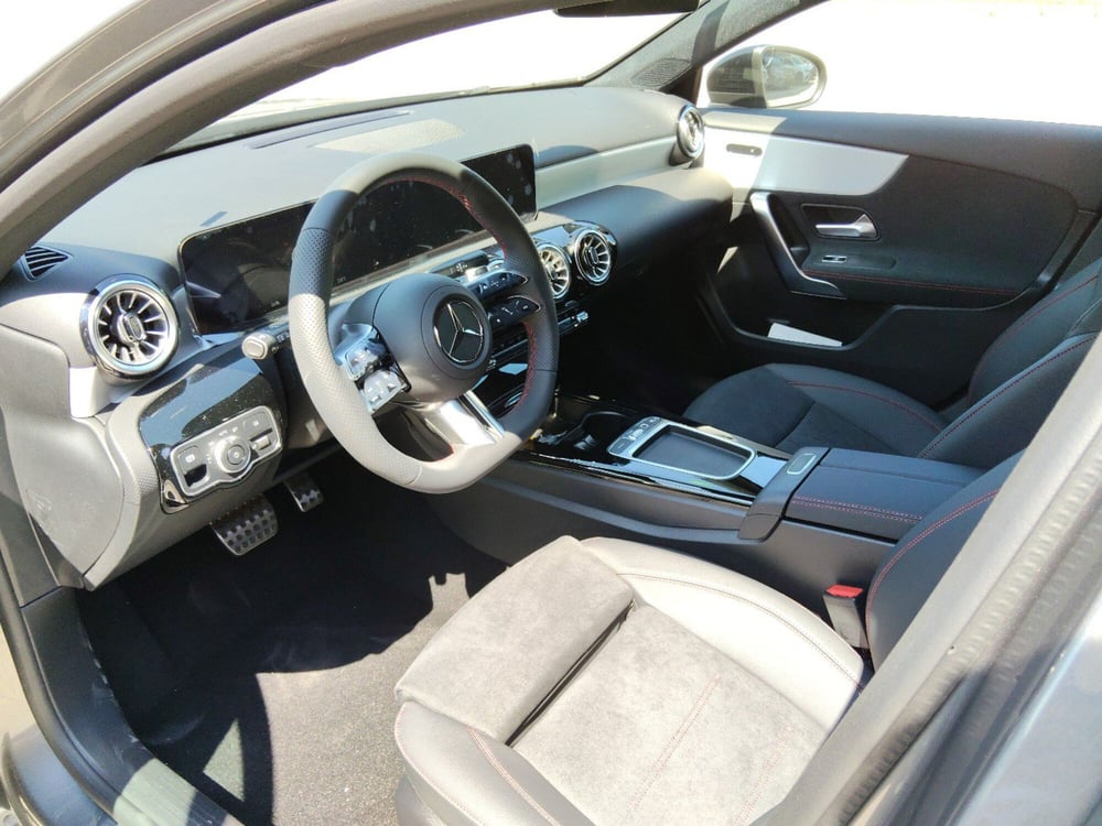 Mercedes-Benz Classe A nuova a Pescara (10)