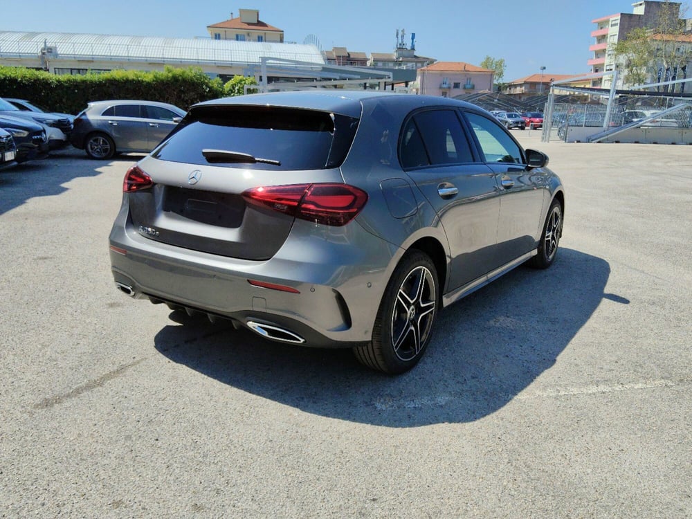 Mercedes-Benz Classe A nuova a Pescara (3)