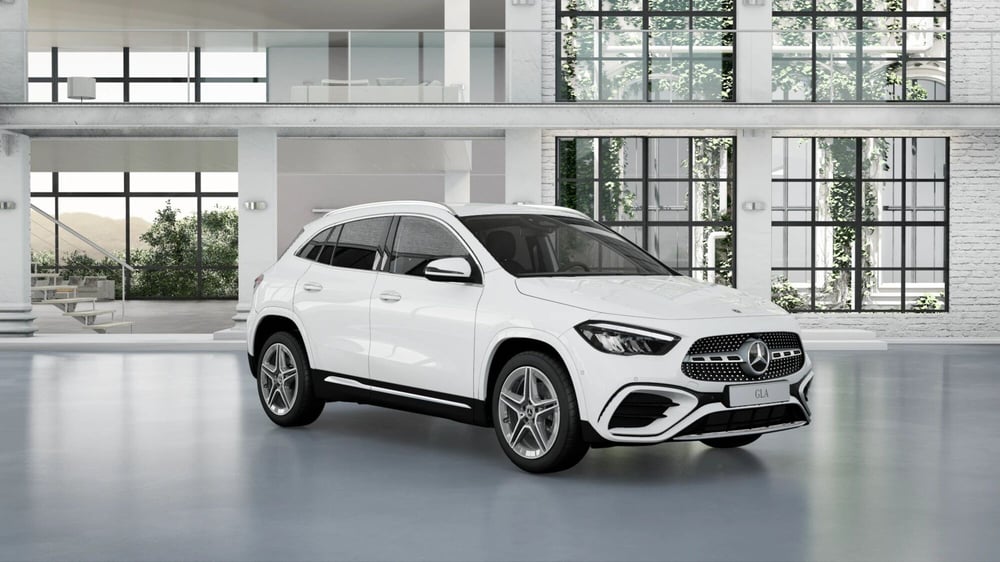 Mercedes-Benz GLA SUV nuova a Pescara
