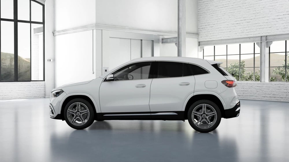 Mercedes-Benz GLA SUV nuova a Pescara (2)