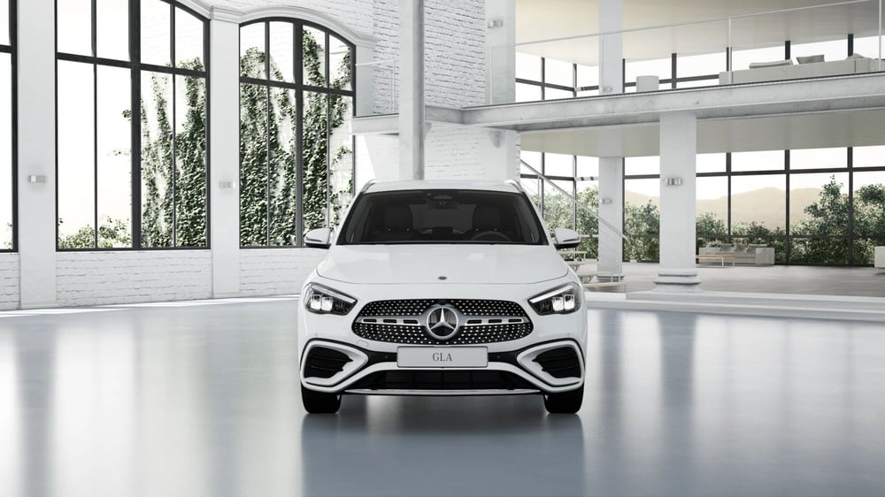 Mercedes-Benz GLA SUV nuova a Pescara (4)