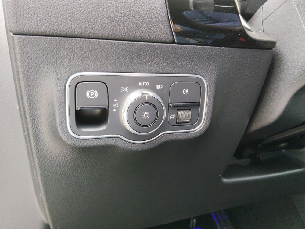 Mercedes-Benz GLA SUV nuova a Pescara (14)