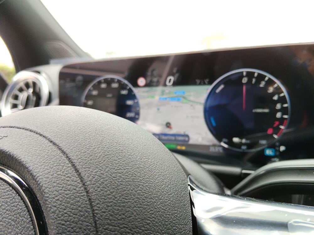 Mercedes-Benz GLA SUV nuova a Pescara (16)
