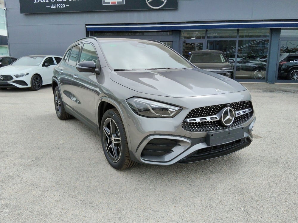 Mercedes-Benz GLA SUV nuova a Pescara (2)