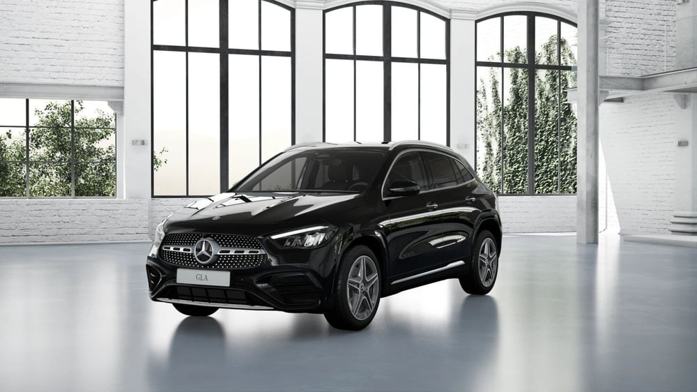 Mercedes-Benz GLA SUV nuova a Pescara