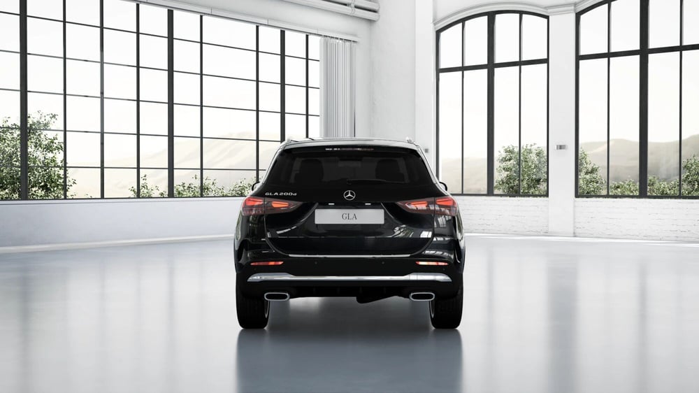 Mercedes-Benz GLA SUV nuova a Pescara (4)