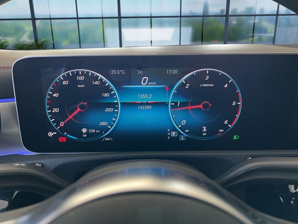 Mercedes-Benz CLA Shooting Brake usata a Cosenza (11)