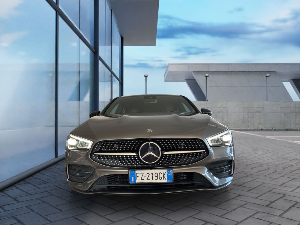 Mercedes-Benz CLA Shooting Brake usata a Cosenza (3)