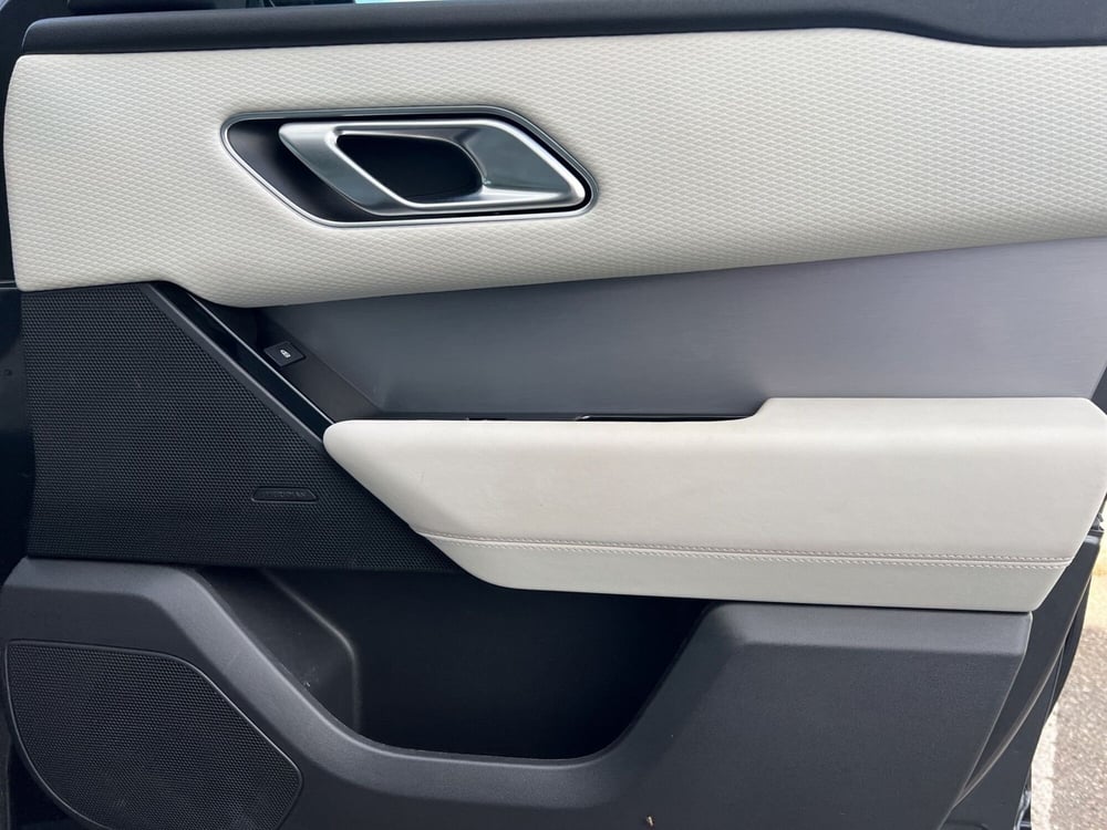 Land Rover Range Rover Velar usata a Cosenza (17)