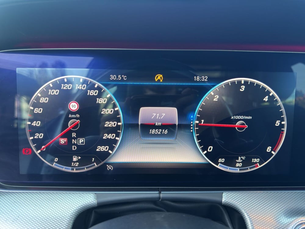 Mercedes-Benz Classe E usata a Cosenza (11)