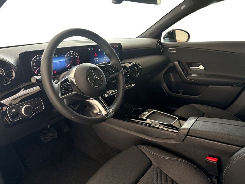 Mercedes-Benz Classe A nuova a Rimini (15)