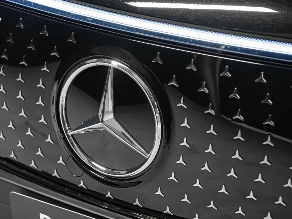 Mercedes-Benz EQA nuova a Macerata (3)