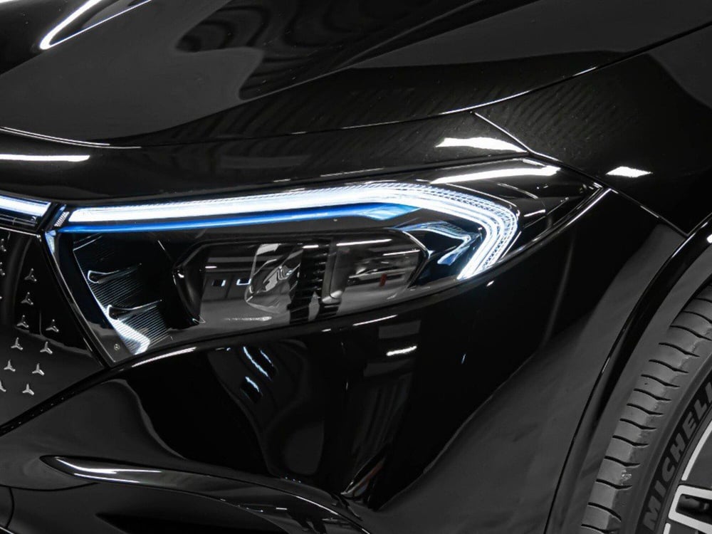 Mercedes-Benz EQA nuova a Macerata (4)