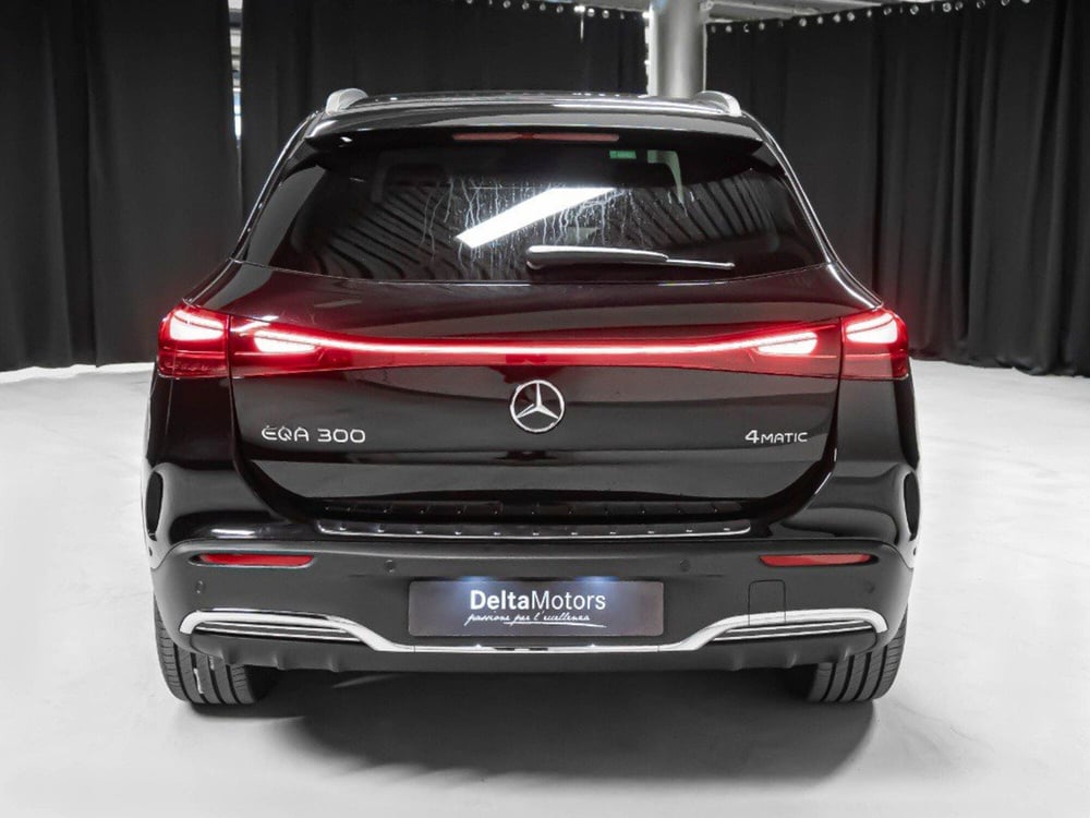 Mercedes-Benz EQA nuova a Macerata (8)
