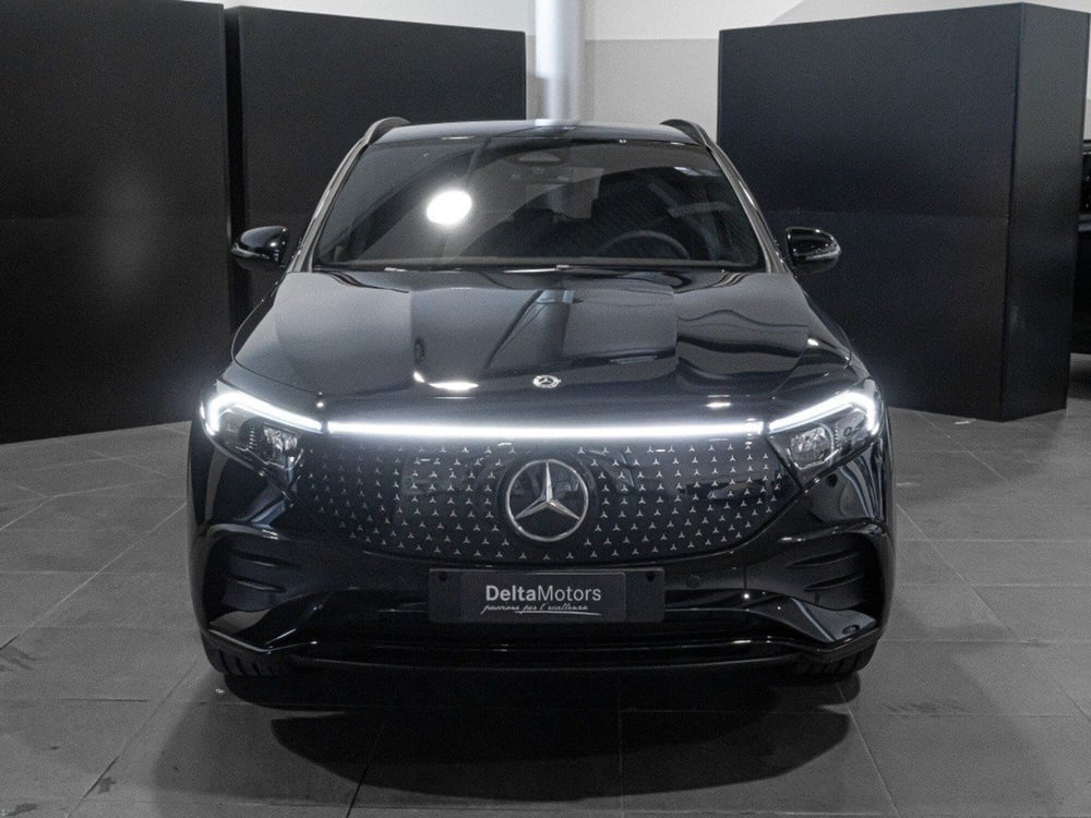 Mercedes-Benz EQA nuova a Macerata (2)