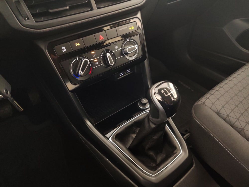 Volkswagen T-Cross usata a Massa-Carrara (11)