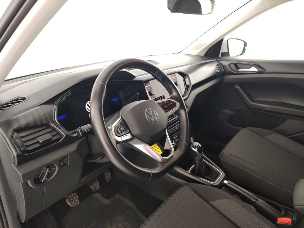 Volkswagen T-Cross usata a Massa-Carrara (8)