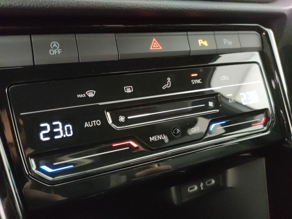 Volkswagen T-Roc nuova a Napoli (19)