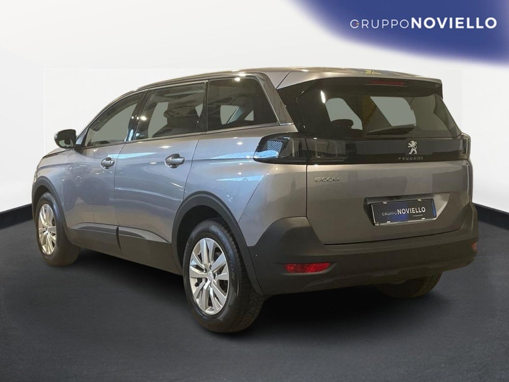 Peugeot 5008 usata a Salerno (5)