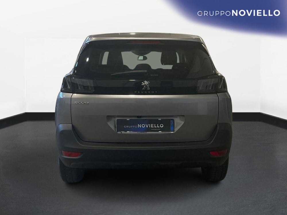 Peugeot 5008 usata a Salerno (6)