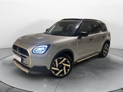 MINI Mini Countryman 1.5 48V C Favoured auto nuova a Pozzuoli