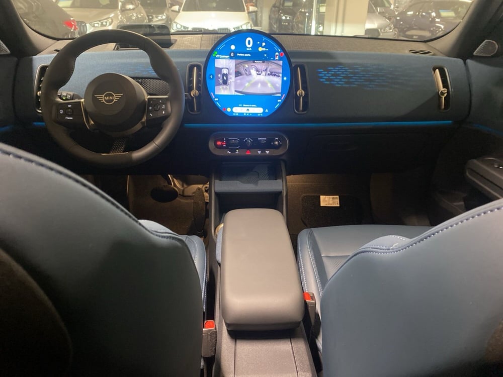 MINI Mini Countryman nuova a Napoli (19)