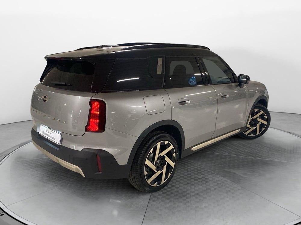 MINI Mini Countryman nuova a Napoli (2)