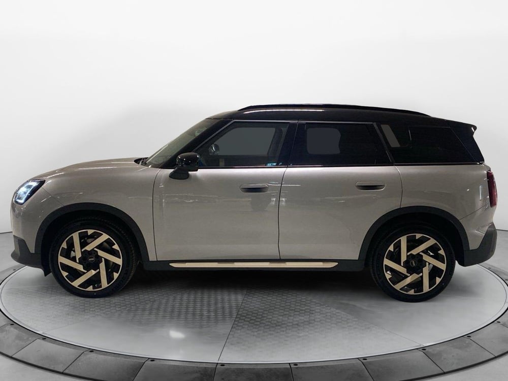 MINI Mini Countryman nuova a Napoli (7)