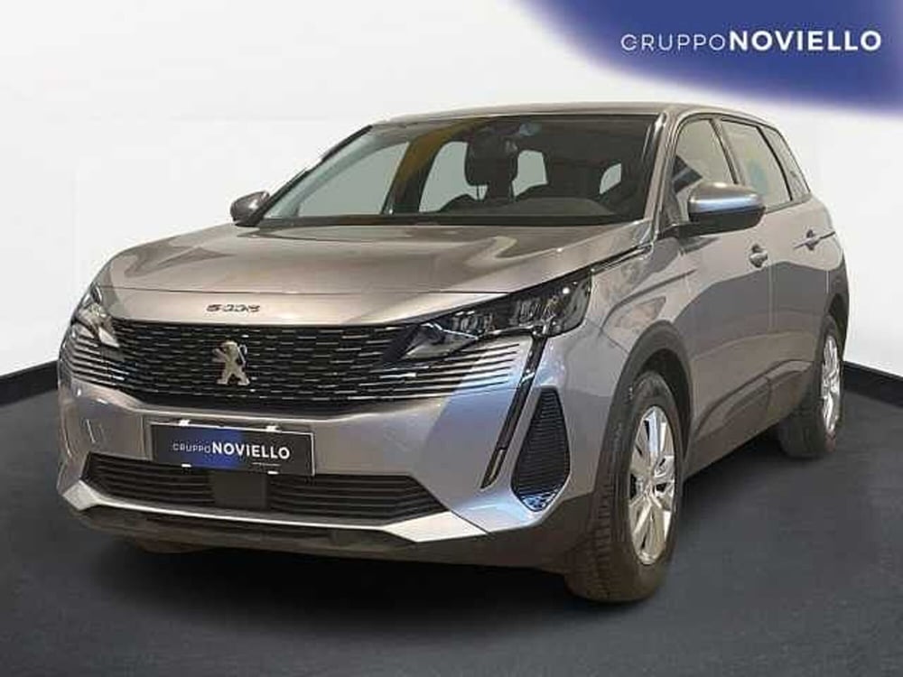 Peugeot 5008 usata a Salerno