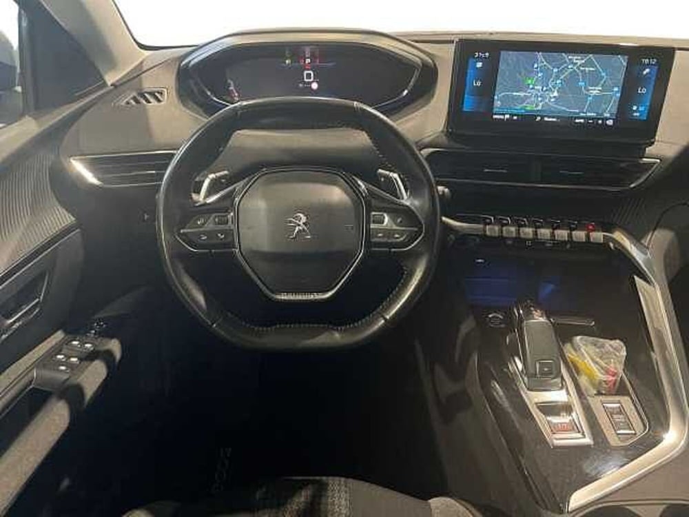 Peugeot 5008 usata a Salerno (10)