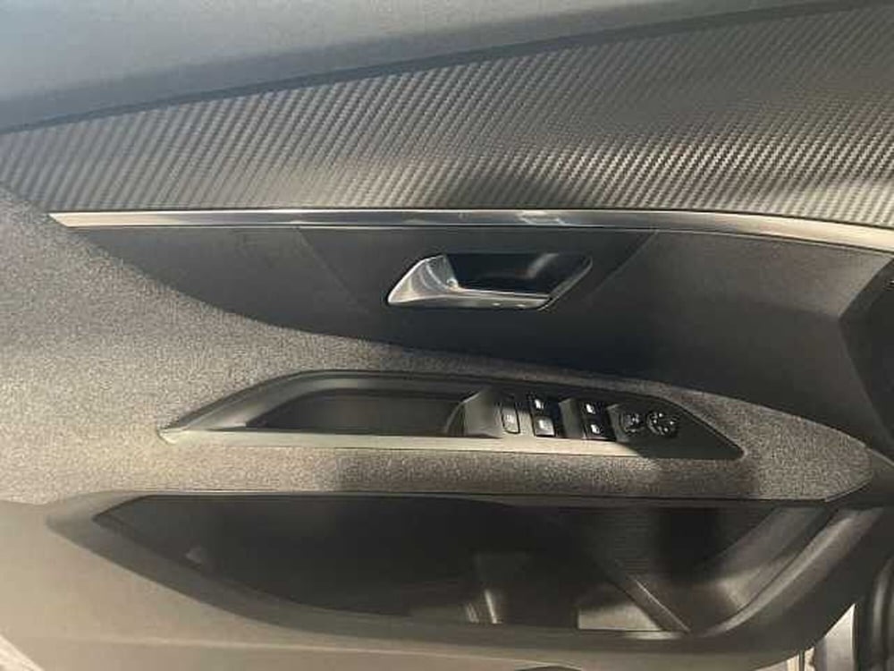 Peugeot 5008 usata a Salerno (13)