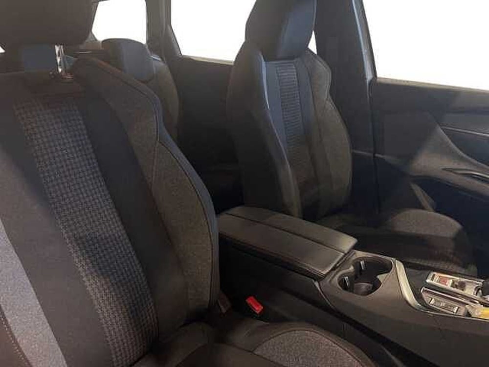 Peugeot 5008 usata a Salerno (16)